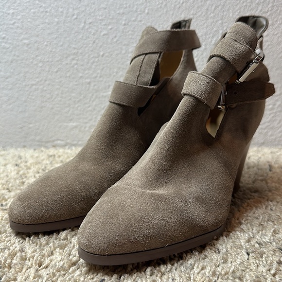 Michael Kors Walden Light Mushroom Suede/Leather Booties sz 9M - Picture 8 of 13